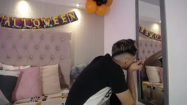 Snapshot of MrWilliseo chatting on 15, 10, 2025 MrWilliseo online show from 15, 10, 2025