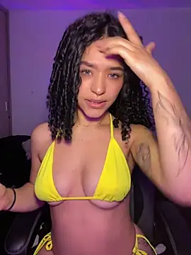 Crystal Dluna online show from 20, 11, 2025