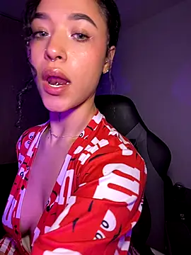 Crystal Dluna online show from 23, 10, 2025