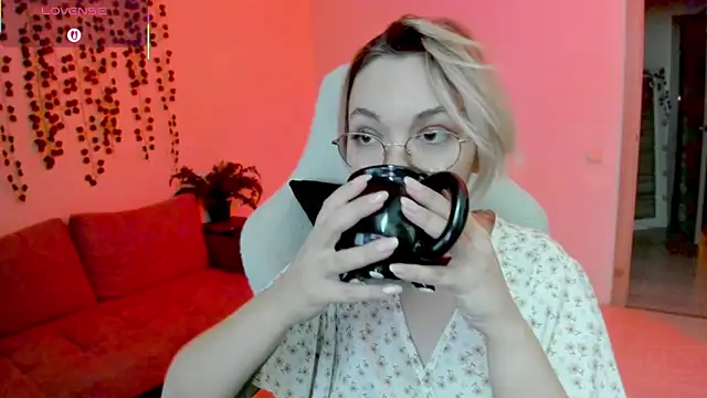 whoa-hoa-hoa-hoa-hoa online show from 4, 11, 2025