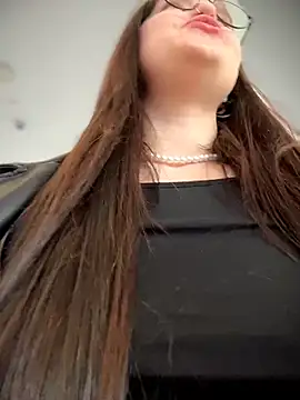 meow girl online show from 13, 4, 2026