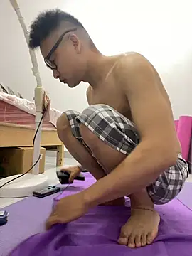 Snapshot of lixiaoshuai8 chatting on 13, 3, 2025 lixiaoshuai8 online show from 13, 3, 2025