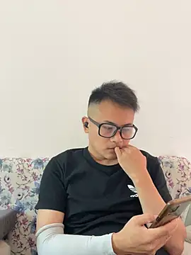 Snapshot of lixiaoshuai8 chatting on 11, 3, 2025 lixiaoshuai8 online show from 11, 3, 2025