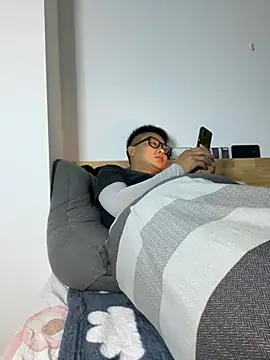 Snapshot of lixiaoshuai8 chatting on 9, 3, 2025 lixiaoshuai8 online show from 9, 3, 2025