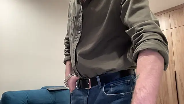 cute mark online show from 21, 4, 2026