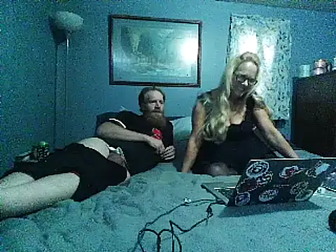 Snapshot of letsgetdirty1981 chatting on 29, 12, 2024 letsgetdirty1981 online show from 29, 12, 2024