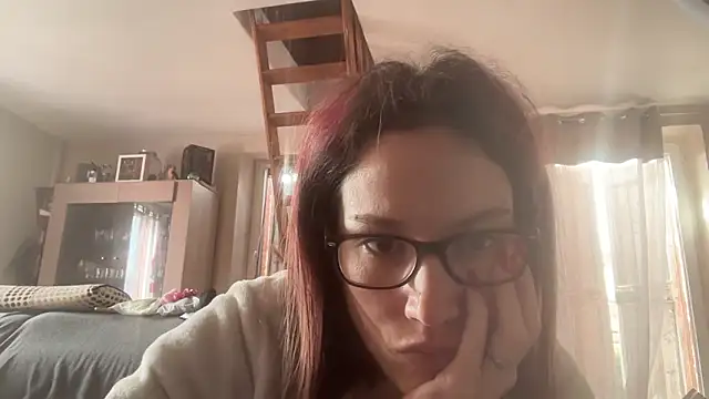 Lily-Diabl3ss online show from 4, 3, 2026