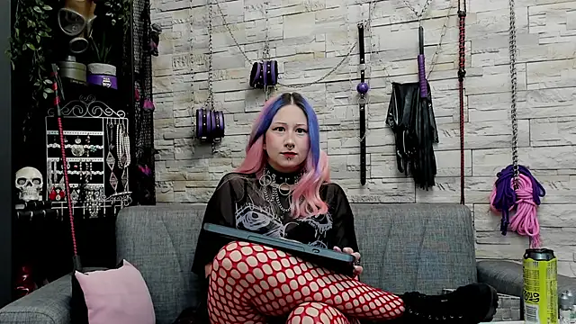 Snapshot of CruelMistress chatting on 9, 11, 2025 CruelMistress online show from 9, 11, 2025