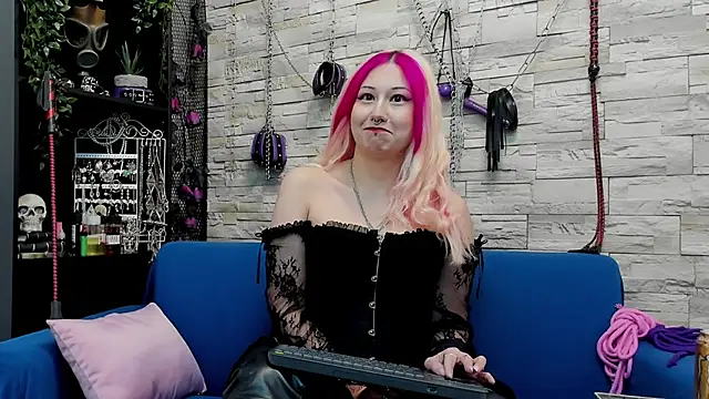 CruelMistress online show from 4, 12, 2024