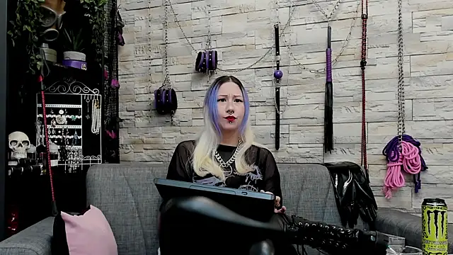 CruelMistress online show from 7, 1, 2026