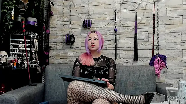 Snapshot of CruelMistress chatting on 2, 6, 2026 CruelMistress online show from 2, 6, 2026