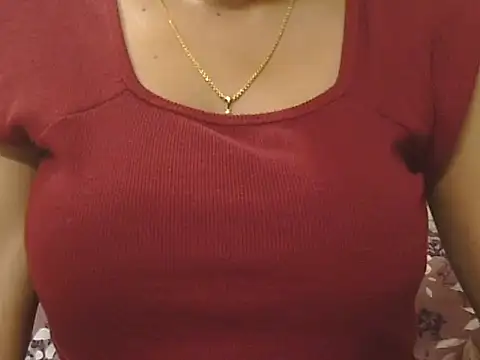 Snapshot of _FluffyHxney_ chatting on 14, 9, 2025 FluffyHxney online show from 14, 9, 2025