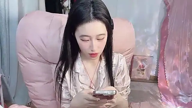 JennieKim RoseannePark online show from 21, 1, 2025