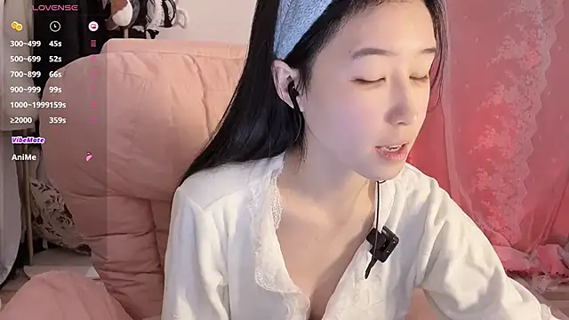 JennieKim RoseannePark online show from 25, 2, 2025