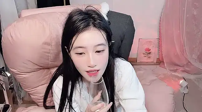 JennieKim RoseannePark online show from 3, 2, 2025