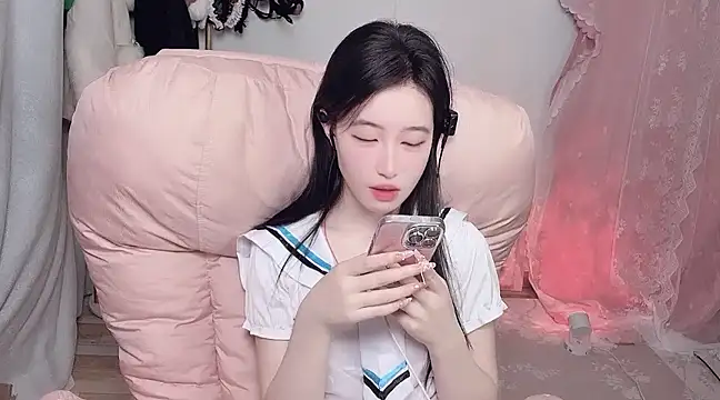 JennieKim RoseannePark online show from 24, 1, 2025