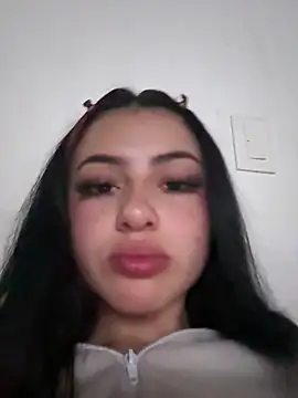 myeimmy 33 online show from 6, 3, 2026