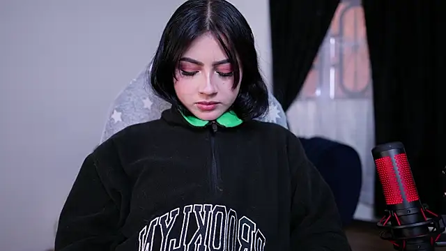 myeimmy 33 online show from 30, 4, 2026