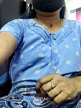 Snapshot of Tamilrojanew chatting on 27, 5, 2026 Tamilrojanew online show from 27, 5, 2026