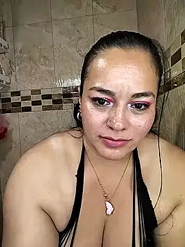 Snapshot of emily_sweet13 chatting on 29, 4, 2026 emily sweet13 online show from 29, 4, 2026