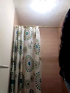 Snapshot of chloewildd_ chatting on 5, 2, 2025 chloewildd online show from 5, 2, 2025