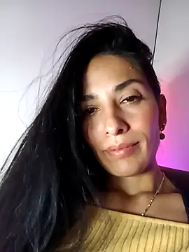 Snapshot of chloewildd_ chatting on 22, 10, 2025 chloewildd online show from 22, 10, 2025