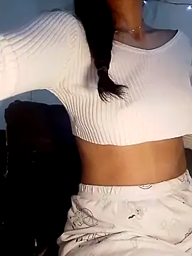 Snapshot of chloewildd_ chatting on 15, 12, 2024 chloewildd online show from 15, 12, 2024