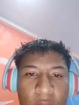 Tu papi 69  online show from 4, 11, 2025