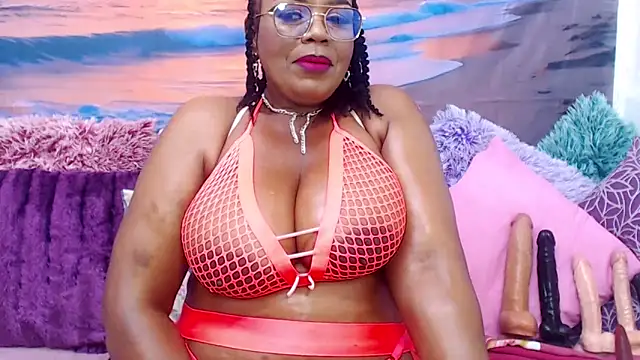 MATURExxxASS online show from 28, 4, 2026