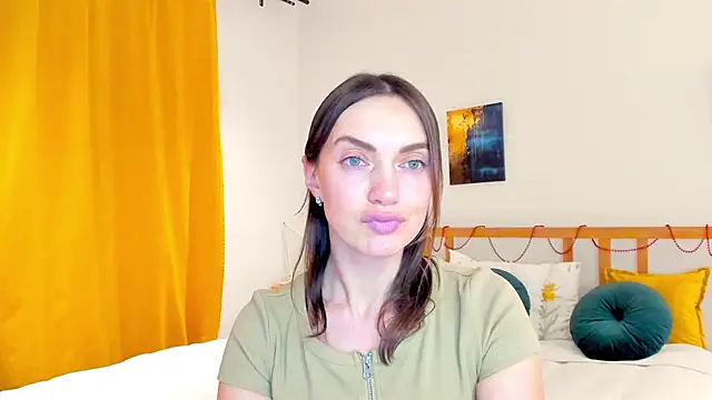 Snapshot of LovelyeeMia chatting on 29, 12, 2024 LovelyeeMia online show from 29, 12, 2024