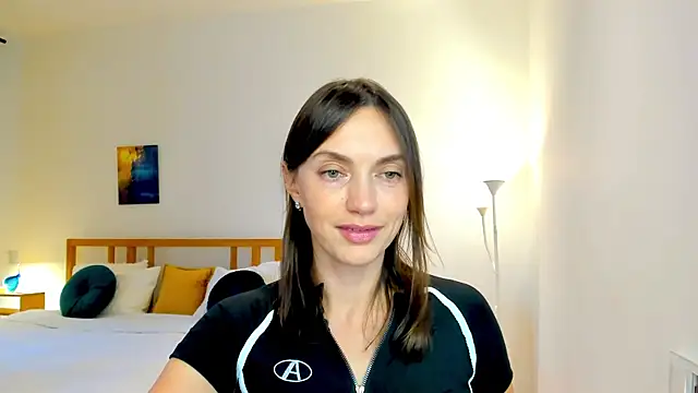Snapshot of LovelyeeMia chatting on 2, 12, 2024 LovelyeeMia online show from 2, 12, 2024