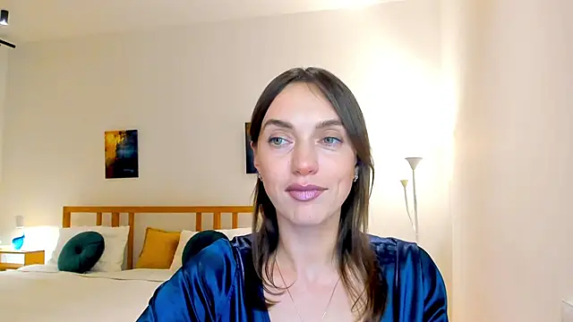 Snapshot of LovelyeeMia chatting on 5, 12, 2024 LovelyeeMia online show from 5, 12, 2024