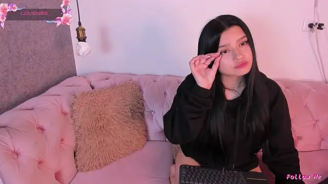 megan bat online show from 27, 12, 2024