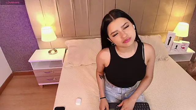 megan bat online show from 28, 1, 2025