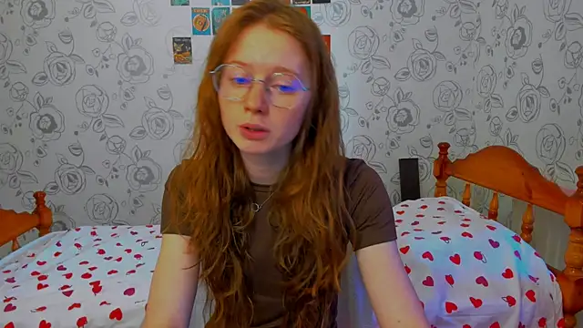 Snapshot of Fire_Luna chatting on 5, 5, 2026 Fire Luna online show from 5, 5, 2026