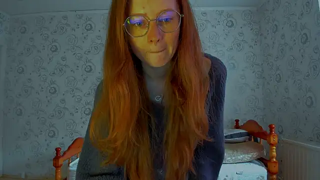 Snapshot of Fire_Luna chatting on 27, 4, 2026 Fire Luna online show from 27, 4, 2026