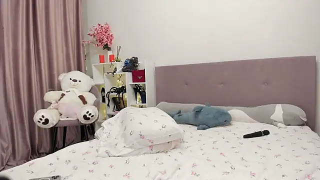 Shadow Dance online show from 15, 10, 2025