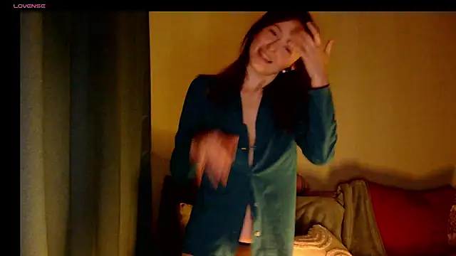 LilyXSky online show from 7, 11, 2025