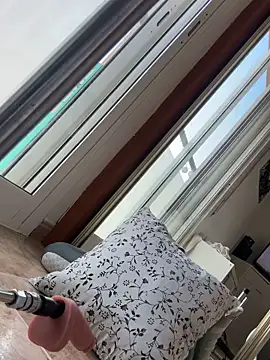 AlaskaLover online show from 10, 4, 2026