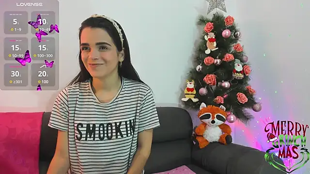 Chloesmithx  online show from 15, 12, 2024