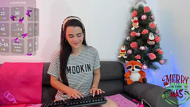 Chloesmithx  online show from 15, 12, 2024