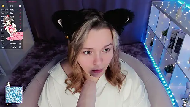 AlliceBrown  online show from 3, 3, 2025