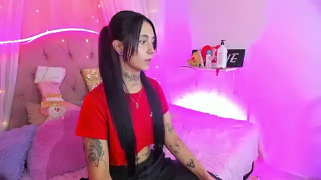Snapshot of _Mia__9 chatting on 17, 2, 2025 Mia 9 online show from 17, 2, 2025