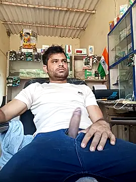 Snapshot of Priynkarani chatting on 23, 11, 2025 Priynkarani online show from 23, 11, 2025
