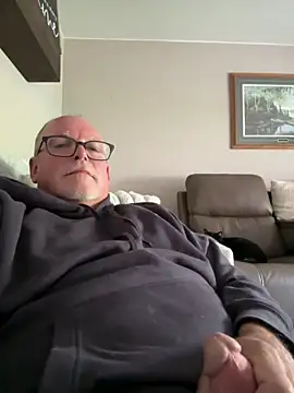 Snapshot of wildrocket02 chatting on 7, 5, 2026 wildrocket02 online show from 7, 5, 2026
