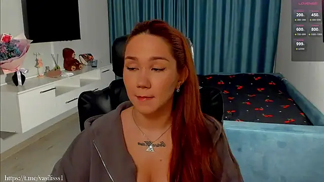 Snapshot of VasilisaHaas chatting on 5, 11, 2025 VasilisaHaas online show from 5, 11, 2025