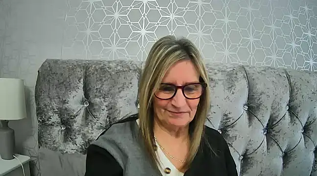 Additive Mature Linda online show from 3, 2, 2025