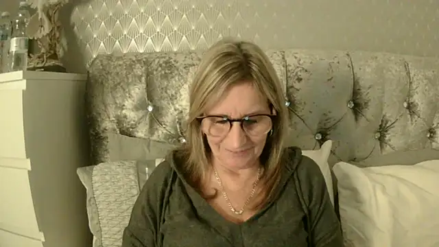 Additive Mature Linda online show from 3, 10, 2025