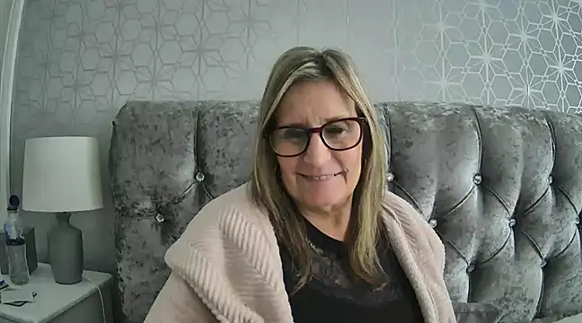 Additive Mature Linda online show from 20, 1, 2025