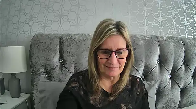 Additive Mature Linda online show from 20, 1, 2025